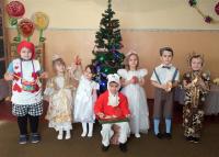 Новогодний праздник «Дед Мороз пришел к нам снова»  в МДОУ «Новокатериновский детский сад «Цветочек» Старобешевского района