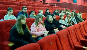 Просмотр фильмов о Великой Отечественной войне в период осенних каникул